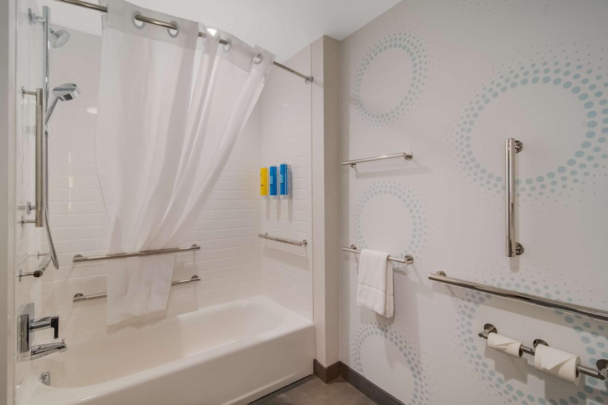 Hotel Tru By Hilton 3*